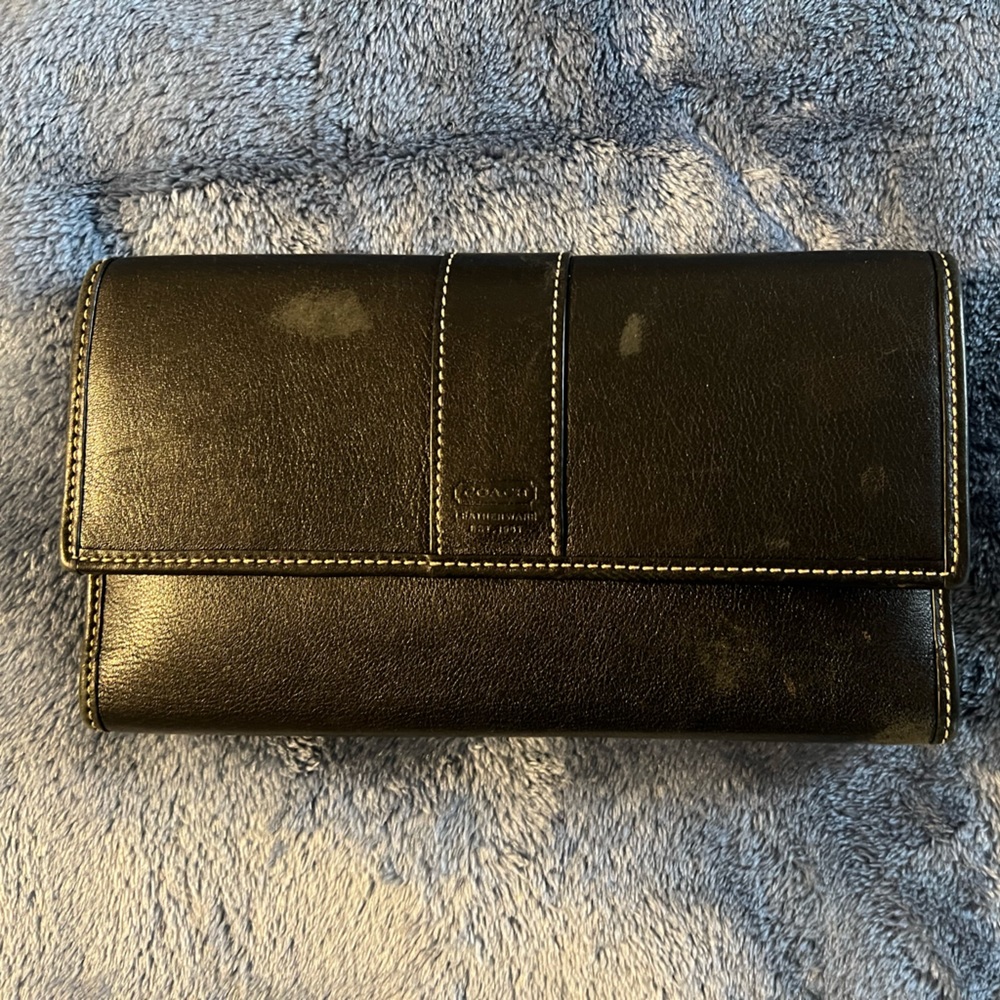 Classic coach wallet - gently used WITH CHECKBOOK COVER